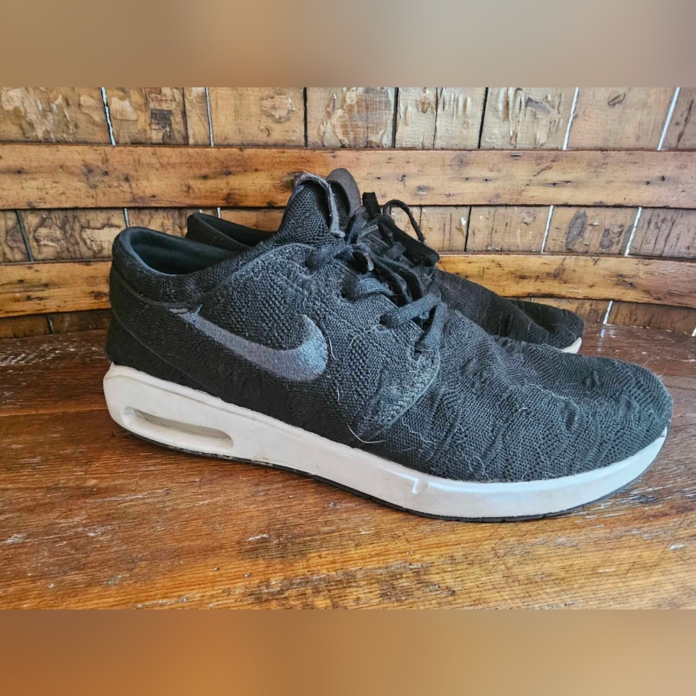Nike SB Airmax Size 12 Black